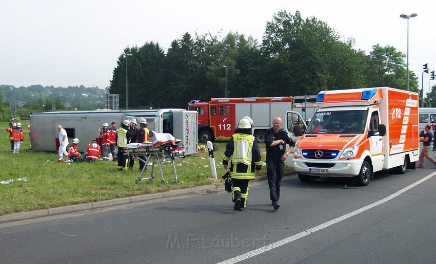 Schwerer Unfall mit Reisebus Lohmar Donrather Dreieck P035.JPG